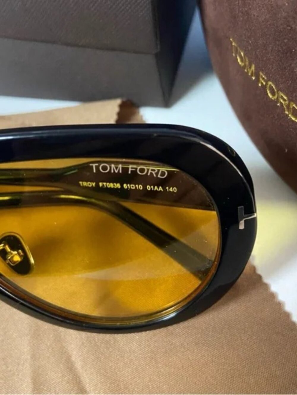 Tom Ford Black and Yellow Sunglasses - Picture 4 of 7